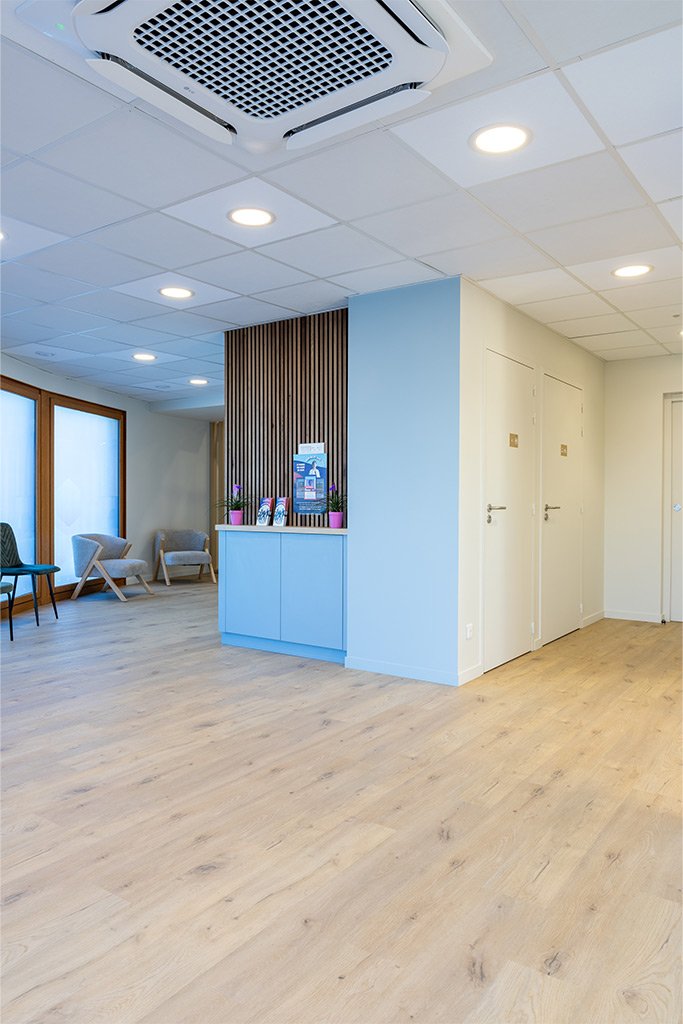 Aménagement intérieur d’un espace médical professionnel