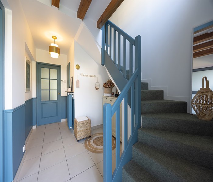 Travaux de peinture et décoration murale dans une maison individuelle